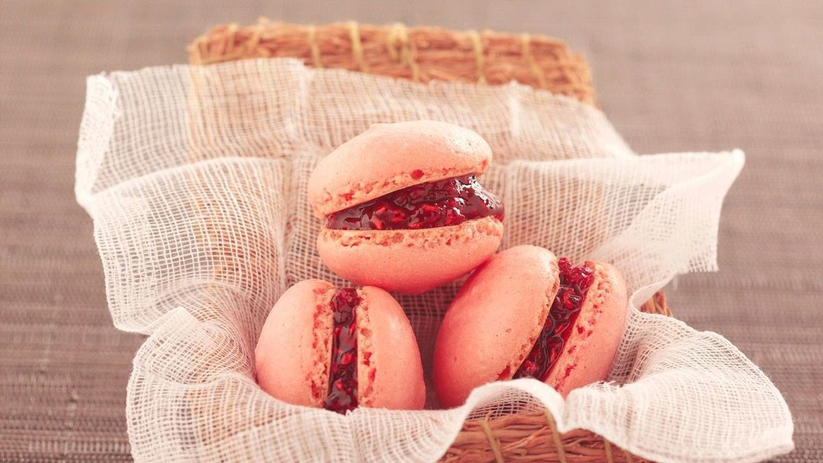 Enie backt: Rezept-Bild Himbeer-Macarons