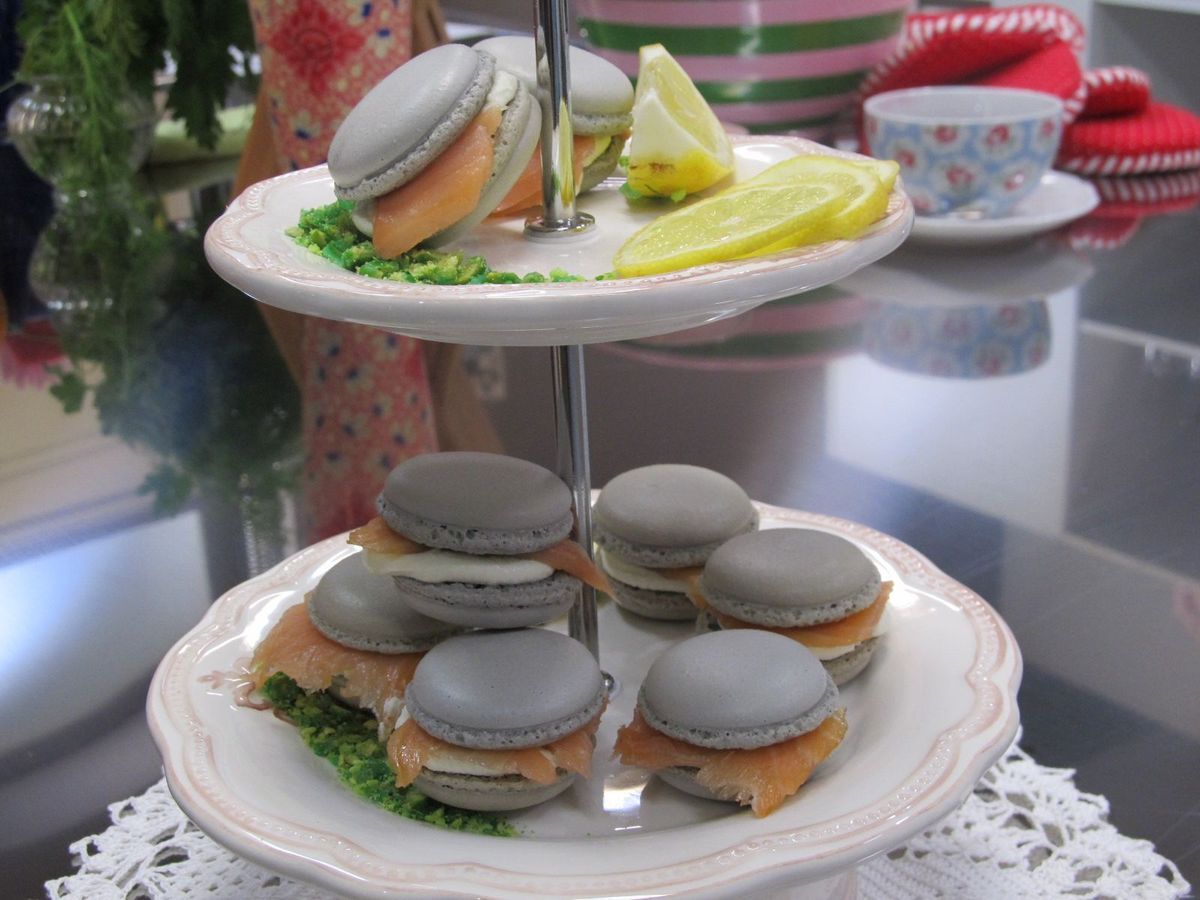 Macarons mit Frischkäse-Lachsfüllung