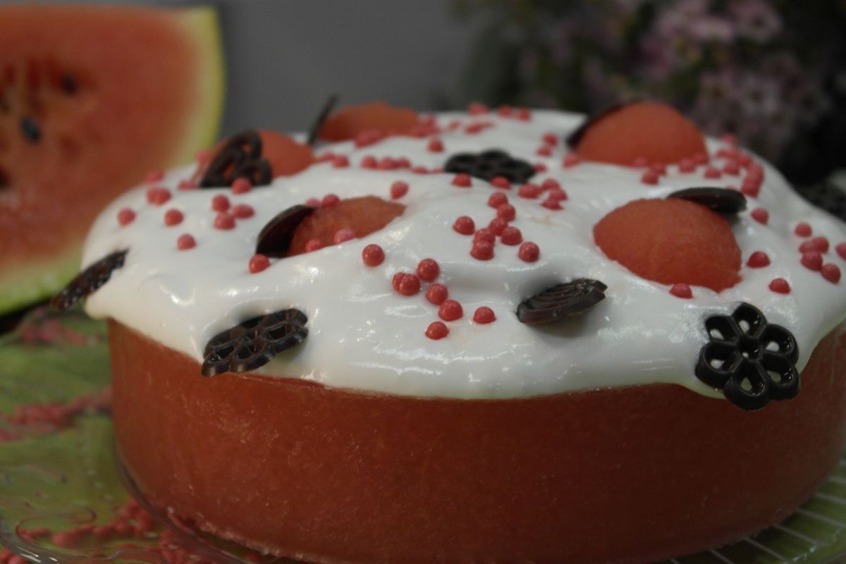 Meloneneistorte mit Frosting: Das Rezept aus Enie backt